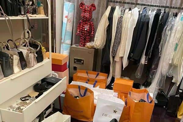 信阳市浉河回收一线品牌衣服